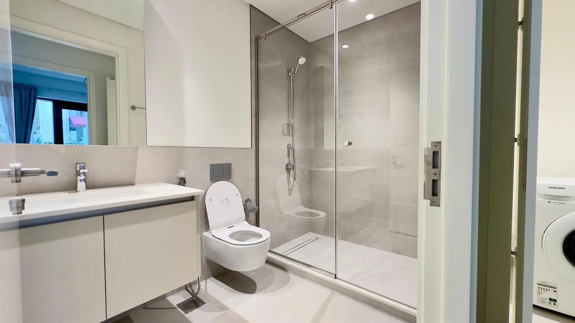 Luxury Apartment With Private Beach Access In Creek Beach Dubai 0*,