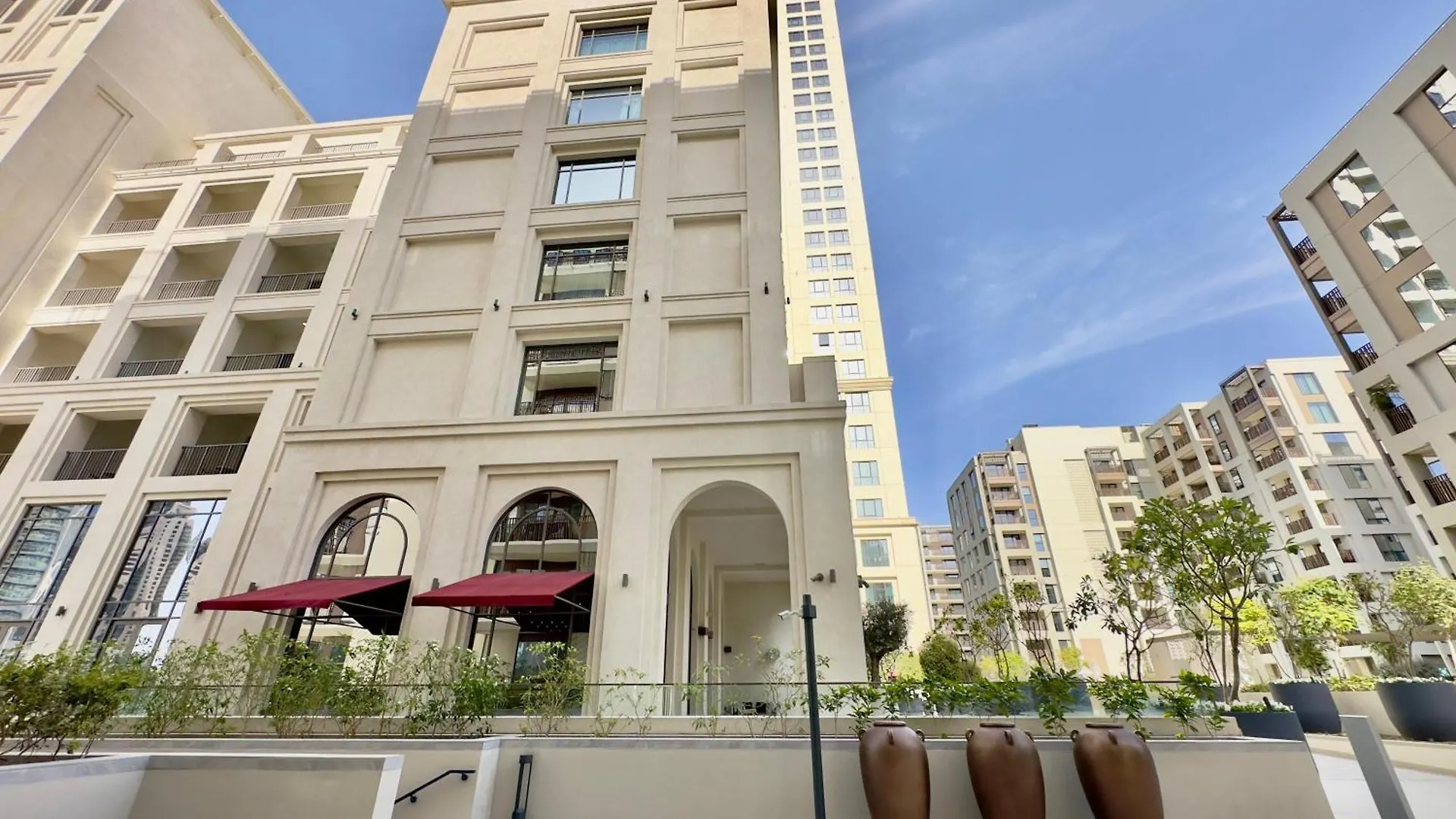 Luxury Apartment With Private Beach Access In Creek Beach Dubai